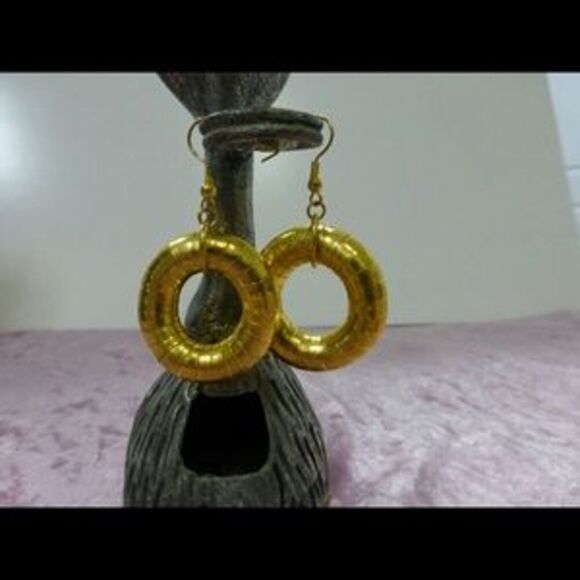 Jewelry - Fashion metal earrings round drop down gold color